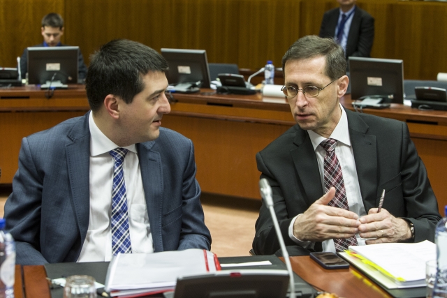 podczas spotkania minister Leszszek Skiba rozmawia z ministrem finansów Węgier Mihaly Varga, © European Union