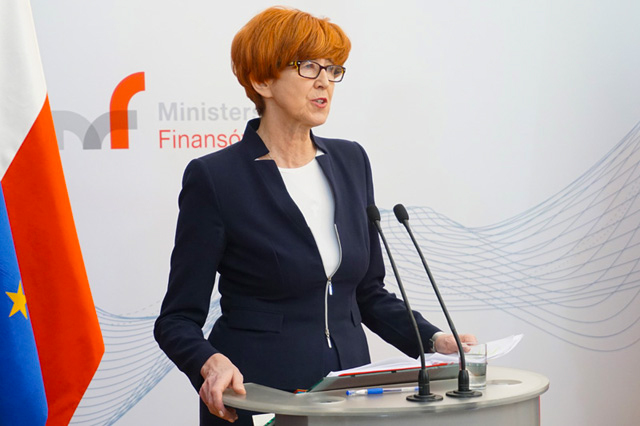 Minister rodziny, pracy i polityki społecznej Elżbieta Rafalska przedstawia założenia Pracowniczych Planów Kapitałowych