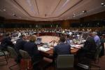 Uczestnicy spotkania podczas obrad Rady zgromadzenie wokół stołu. Foto:European Council