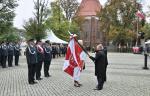 Szef KAS wręcza Sztandar Dyrektorce Izby Administracji Skarbowej w Poznaniu 