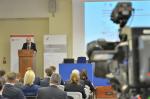 Na zdjęciu z-ca Szefa KAS P.Walczak podczas wystąpienia, widoczni uczestnicy konferencji.
