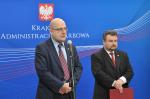 Na zdjęciu z-ca Szefa KAS oraz Prezes UOKiK podczas konferencji prasowej