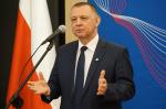 Minister Marian Banaś dziękuje funkcjonariuszom KAS za realizowane przez nich zadania.